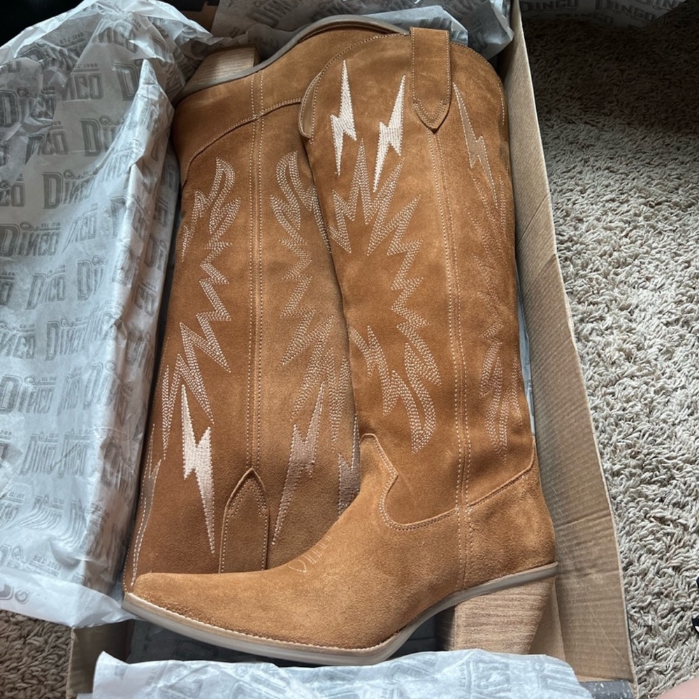 Women’s size9 DINGO thunder tall cowgirl/cowboy boots NIB